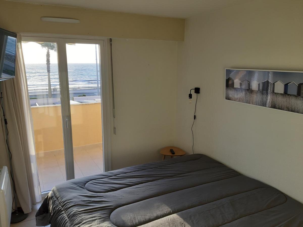 Appartement Cavalaire Face A La Mer Exterior foto